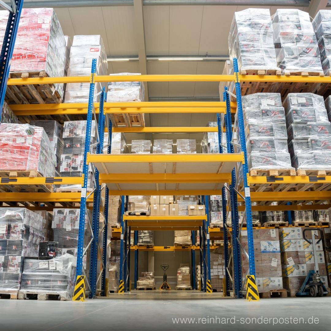 Retouren- und Mischpaletten im Großlager für B2B-Kunden